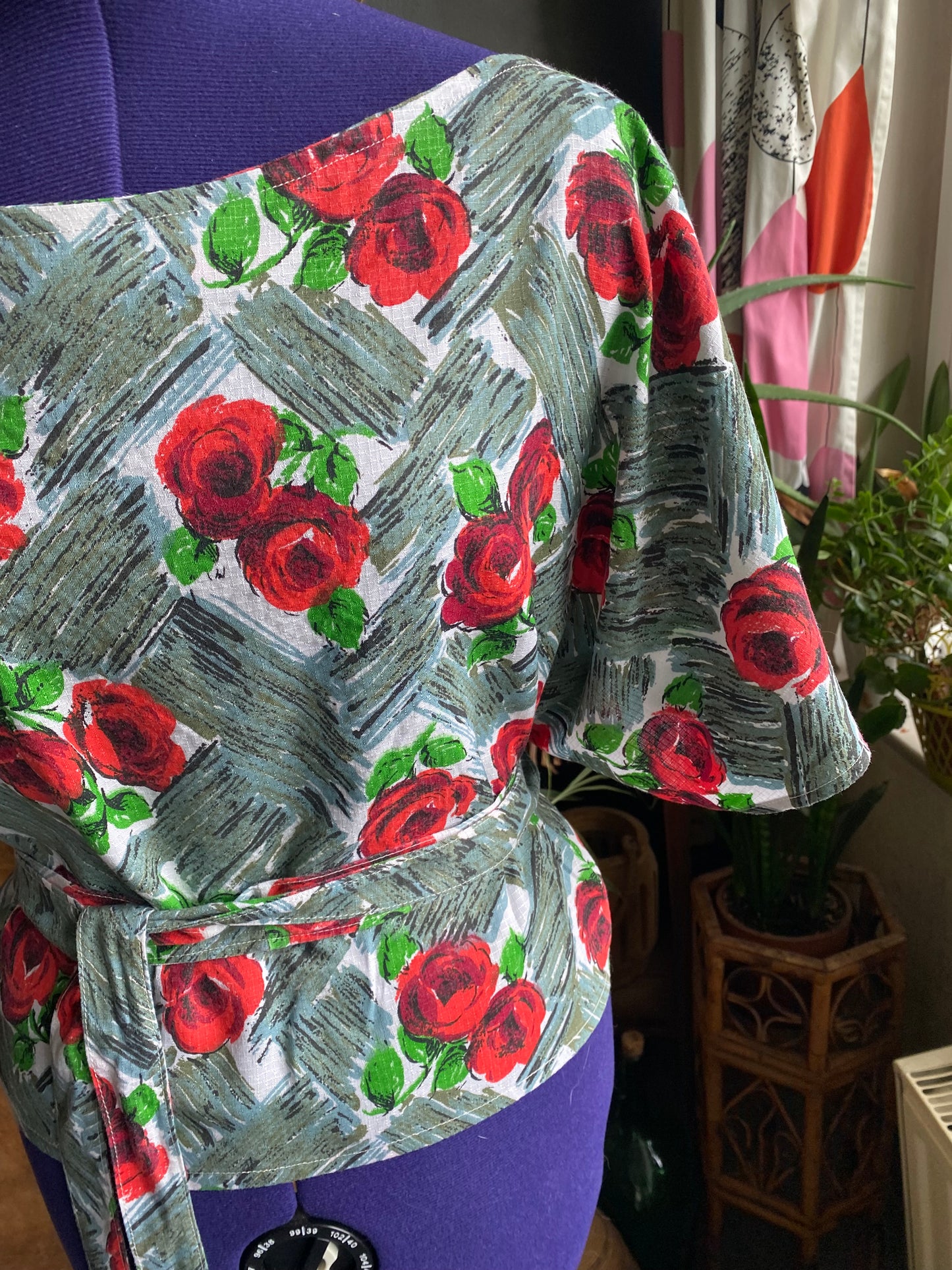 Haut upcycle motifs rose