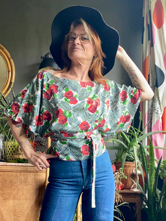 Haut upcycle motifs rose