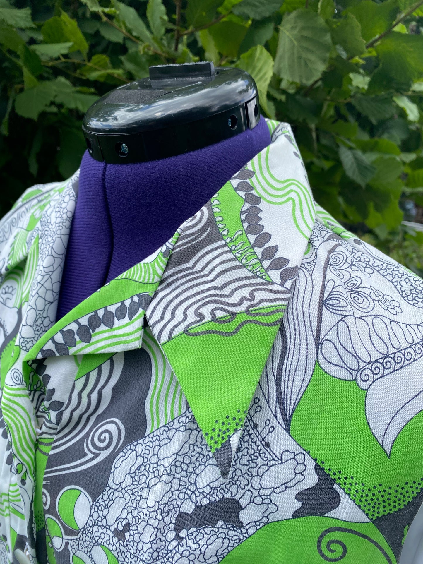 Robe tablier motifs verte 70s