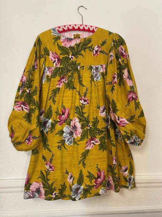 Robe upcyclée à fleurs